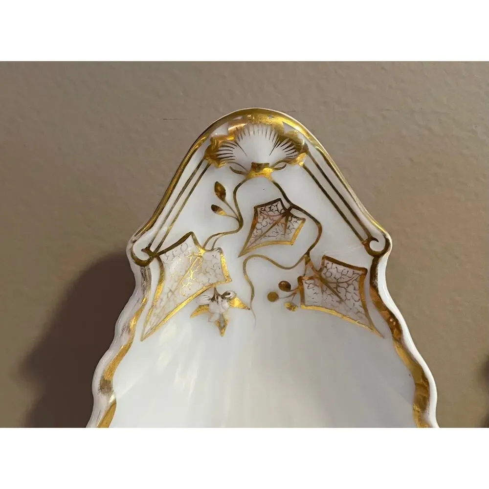 unknown vintage scallop